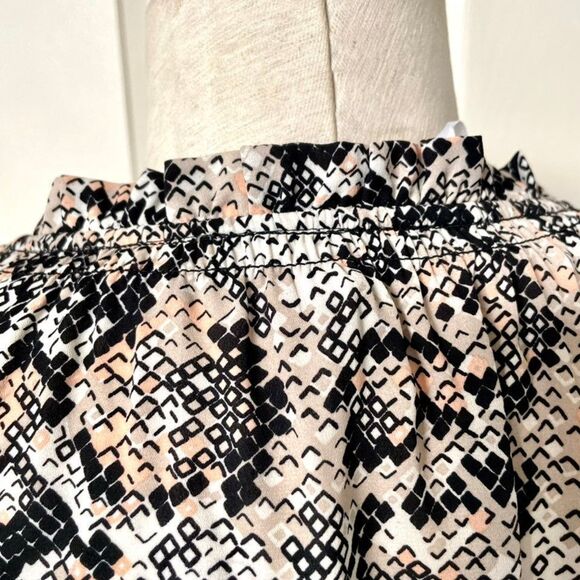 DR2 long sleeve printed button V neck blouse - Picture 6 of 12